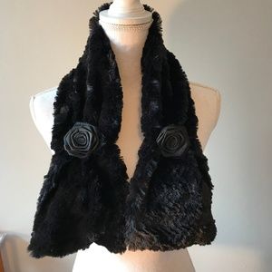 Dennis Basso Blk Faux Fur Muffler Rose
